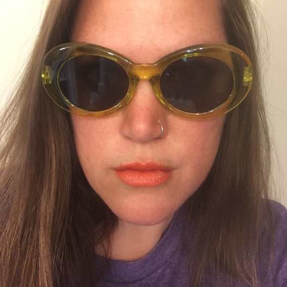 LAST ONE!! New Yellow Retro Sunglasses Sunnies - Picture 6 of 8